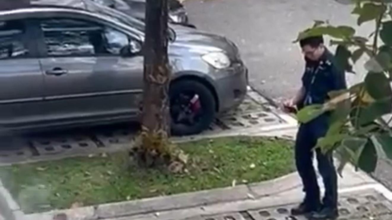 Hougang resident calls the police after his asthma gets triggered by burning joss paper