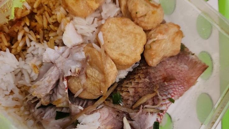 Cai fan stall charges boy $17 for 1-meat-1-veg meal; mother says son is too shy to ask why it is too much