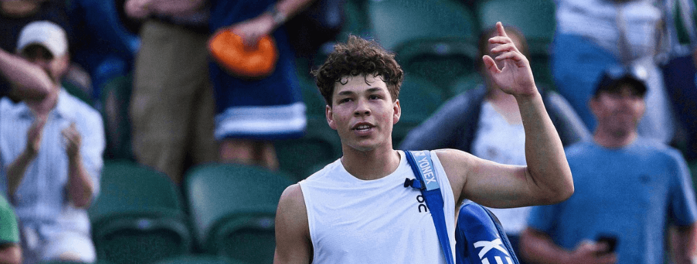Wimbledon: Ben Shelton's match suspended with one game away from reaching the third round