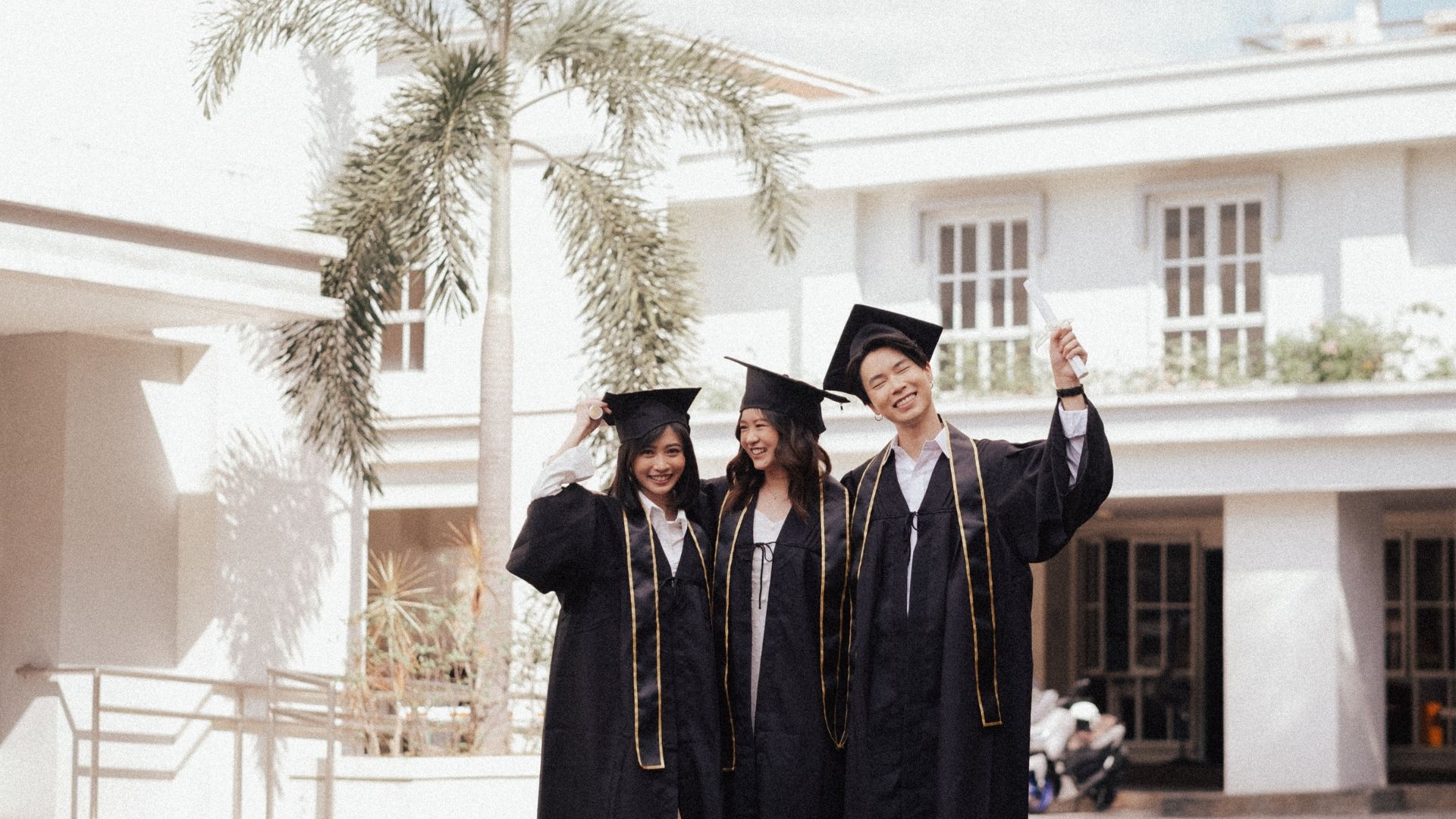 NTU, SMU, SUSS, SUTD to offer postgraduate degrees taught in Mandarin, netizens react