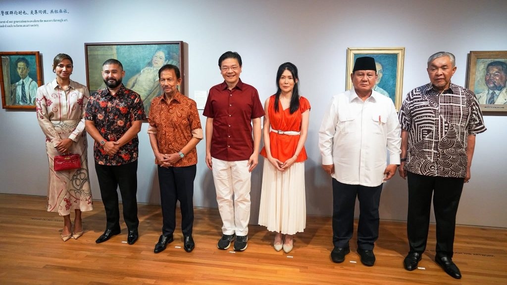 Johor royalty and ASEAN leaders join Singapore's 60th National Day Parade