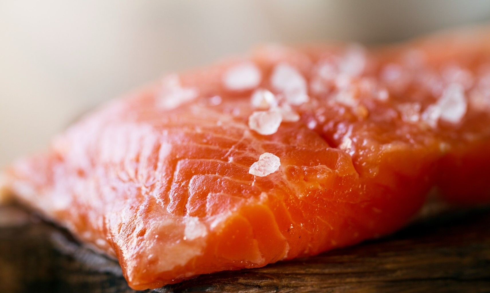 ‘She should have cooked/frozen it right away.' S'poreans say they don't blame FairPrice for worms in salmon