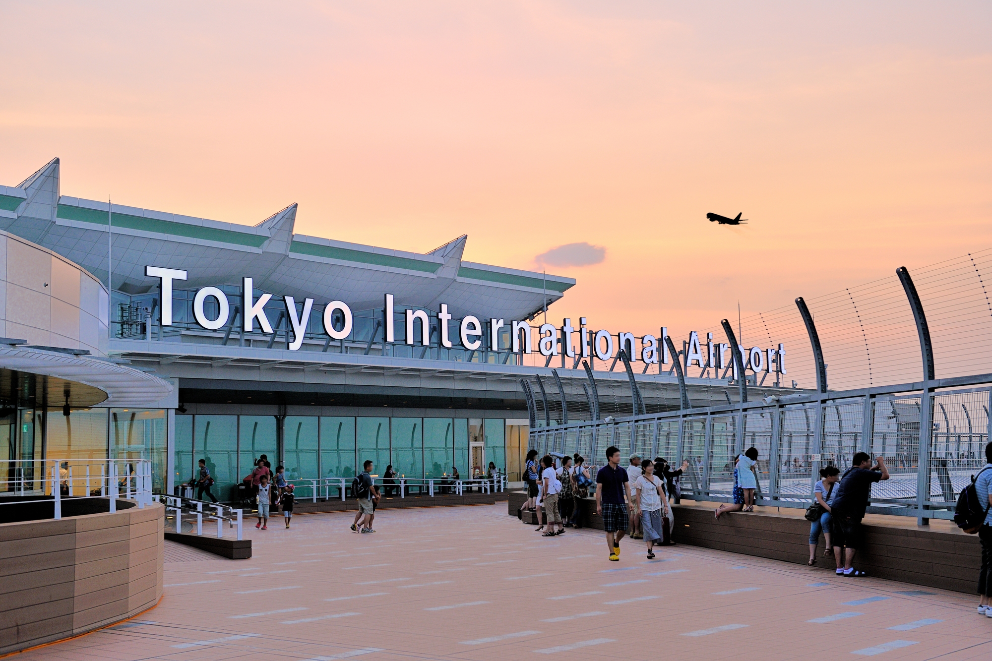 Survey: Tokyo has two of the world's top ten airports for 2025