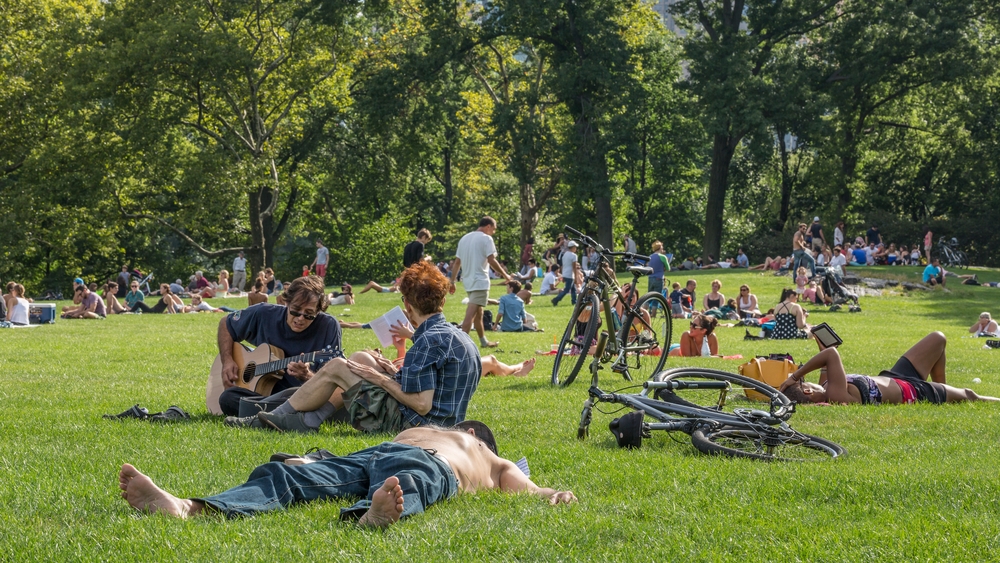 The heat advisory is still in effect in NYC today, with humid temps hitting the 100-degree mark