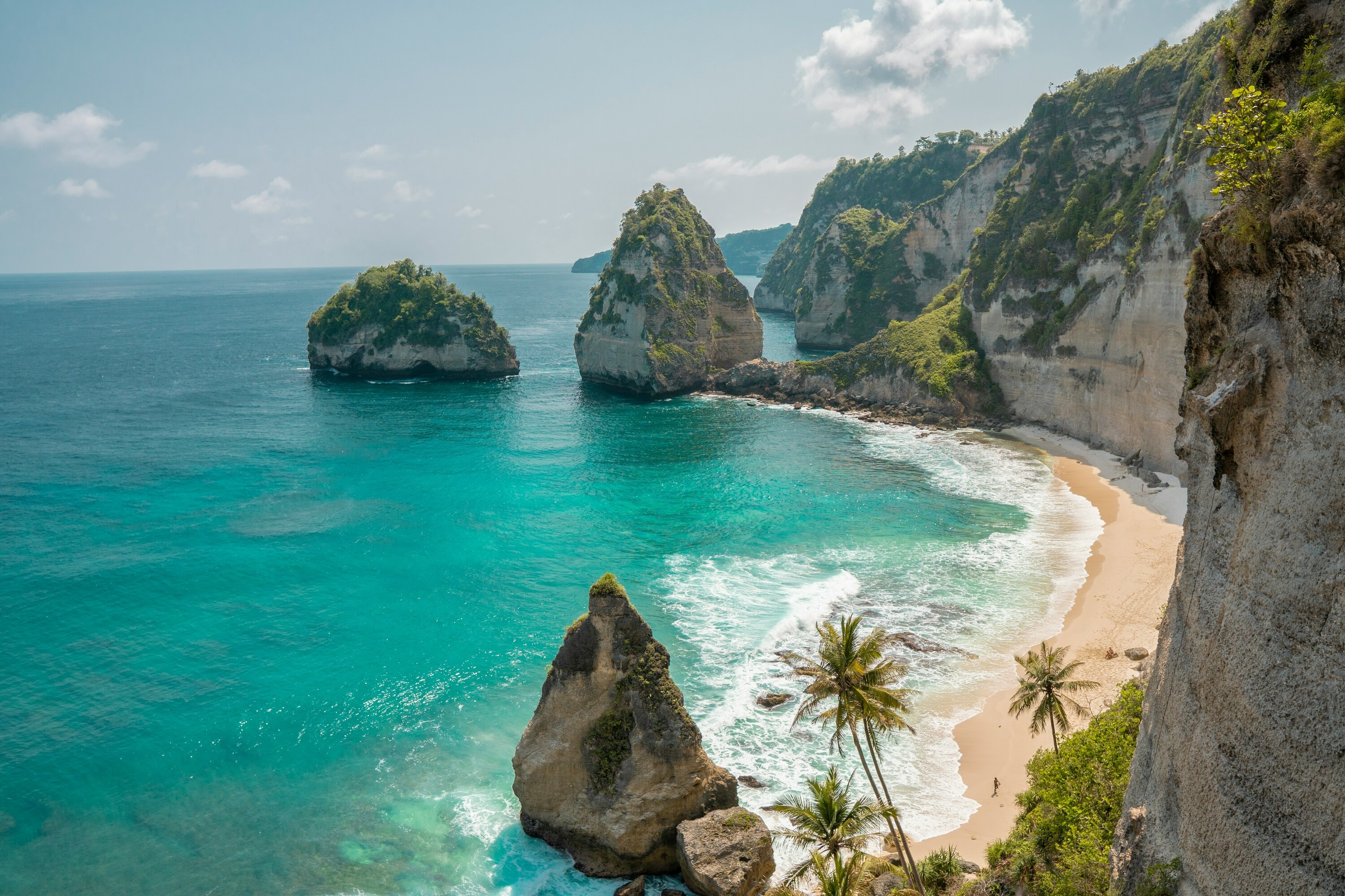 Jetstar has just launched a mega Return for Free sale, offering $0 return flights on domestic and international routes