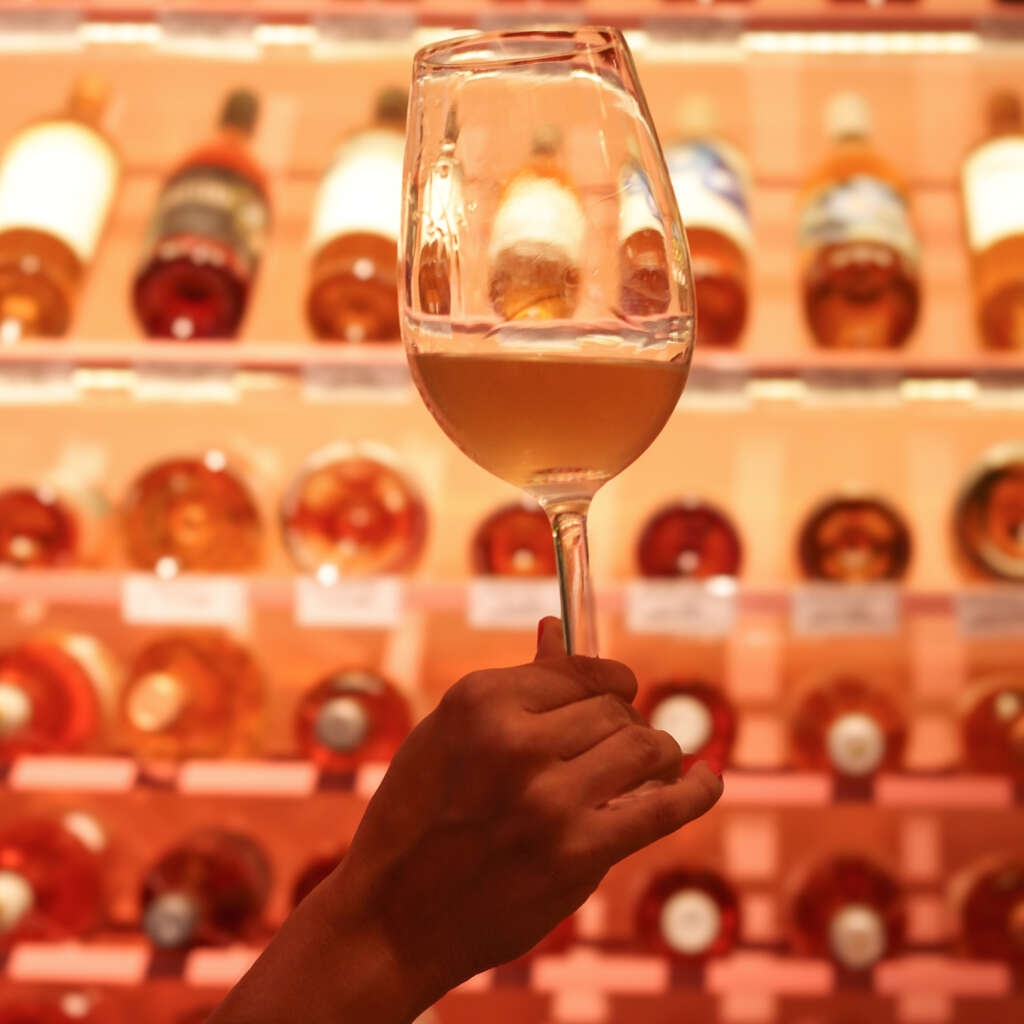 Orange wines: 10 labels to discover this trending varietal