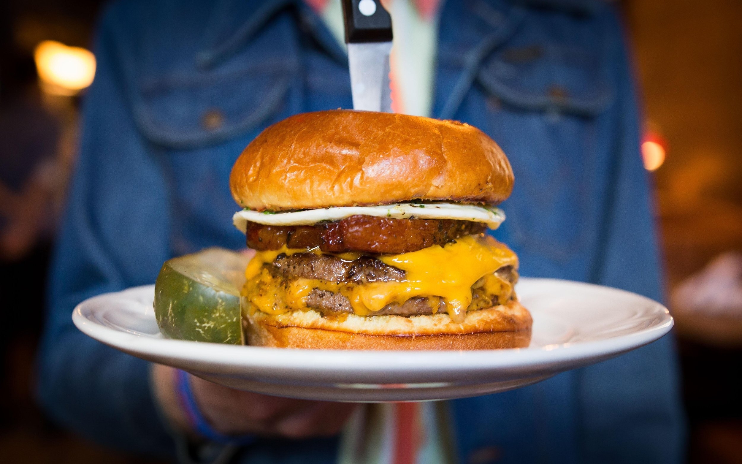 Chicago burger icon Au Cheval has temporarily closed—here's why