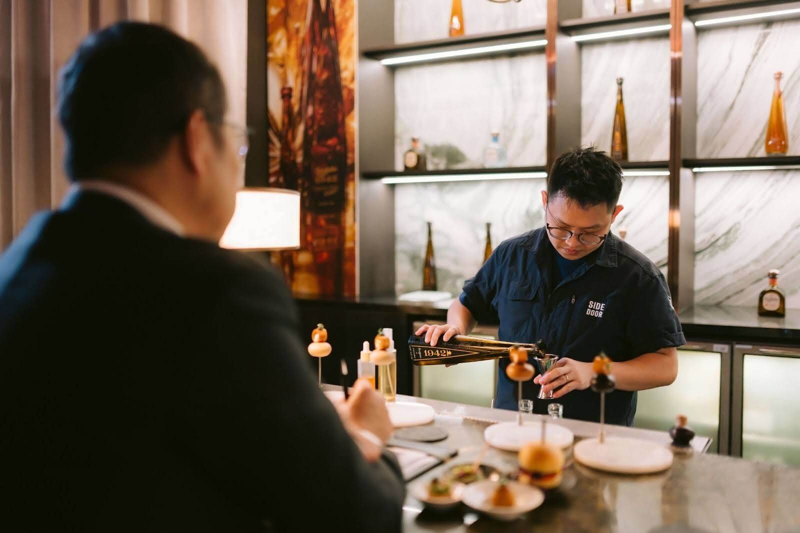 How to experience the World Class Cocktail Festival in Singapore