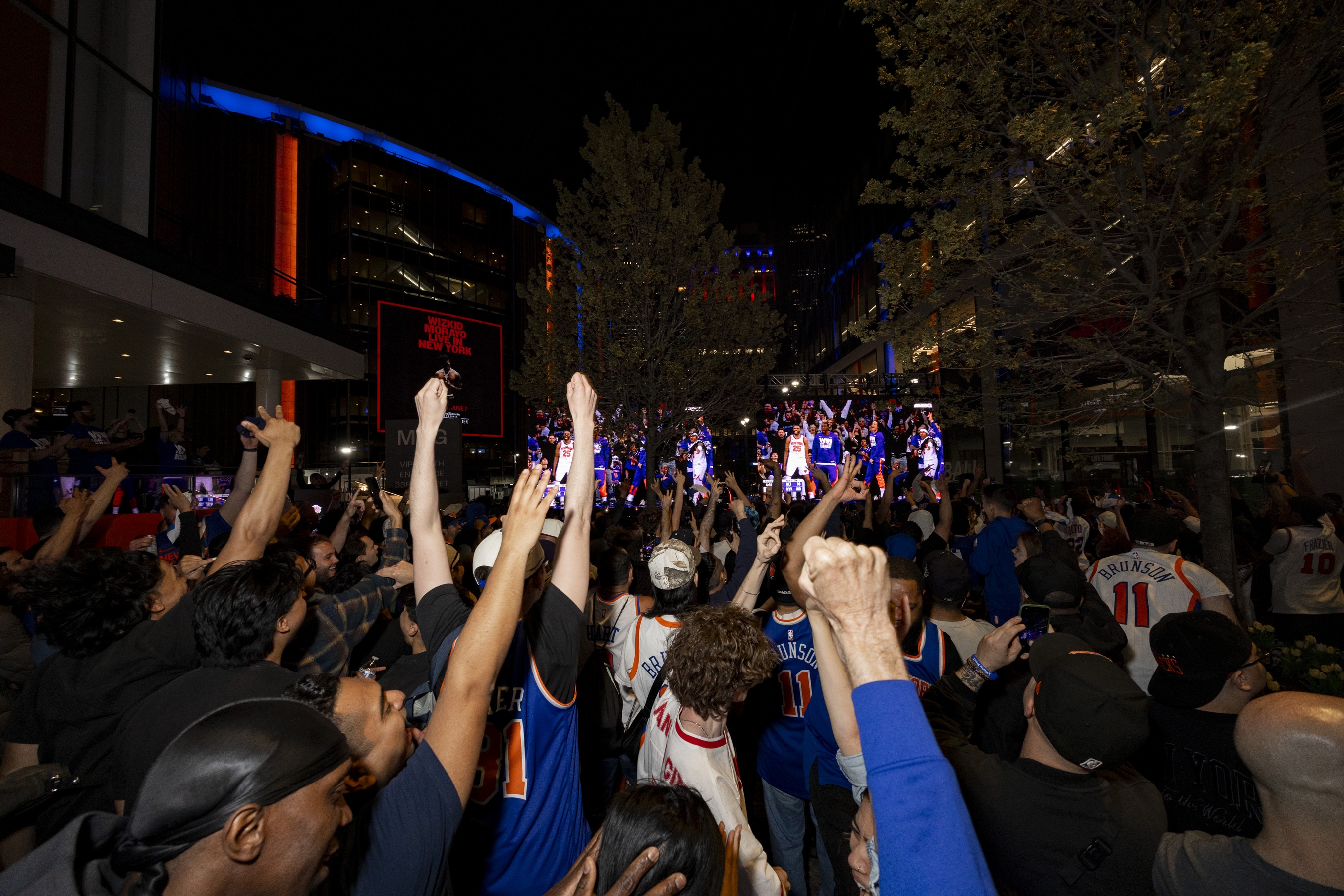 The Knicks are hosting a free block party right outside of MSG tonight