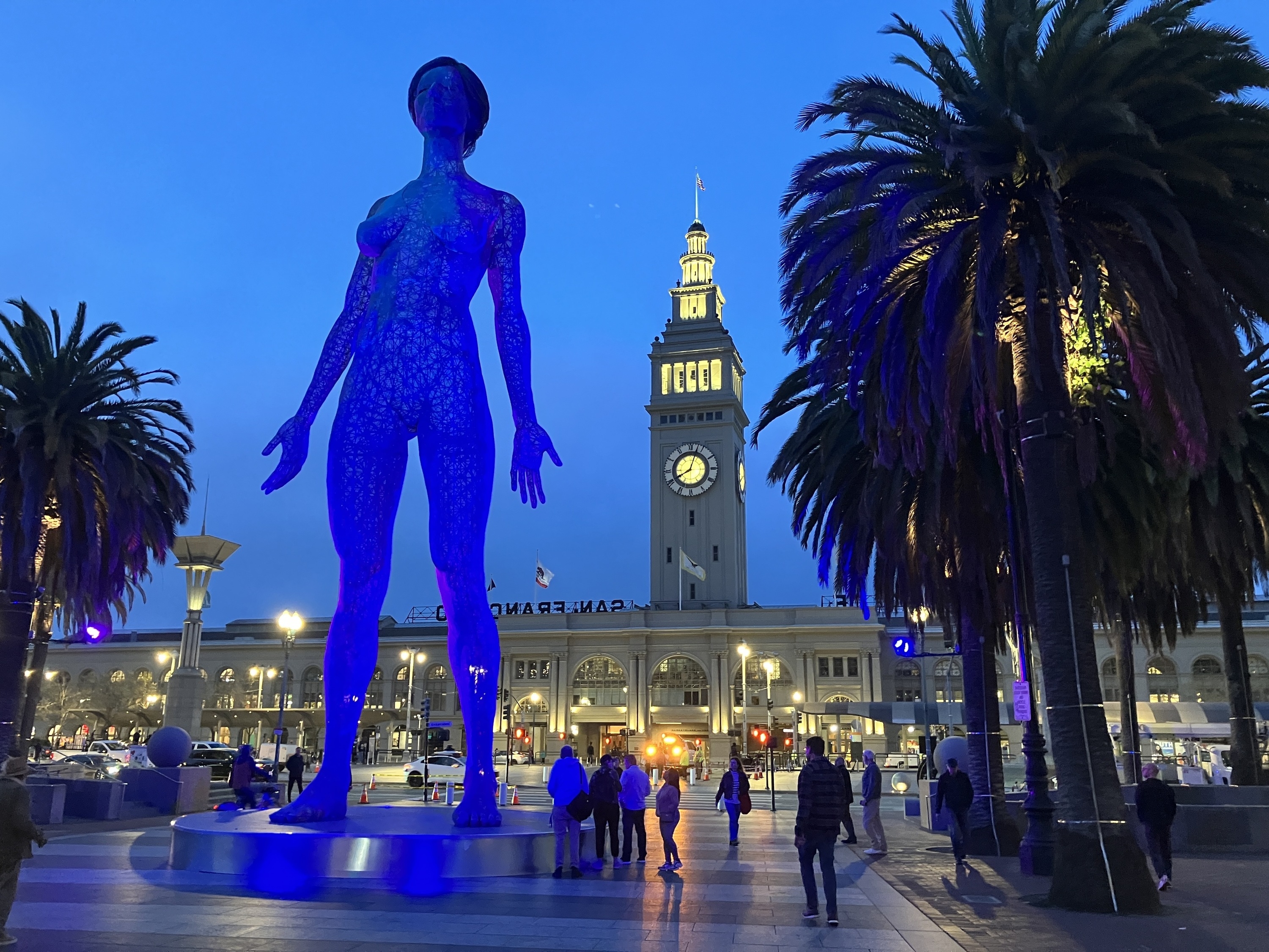 This massive sculpture brings eerie beauty to the foot of Market Street