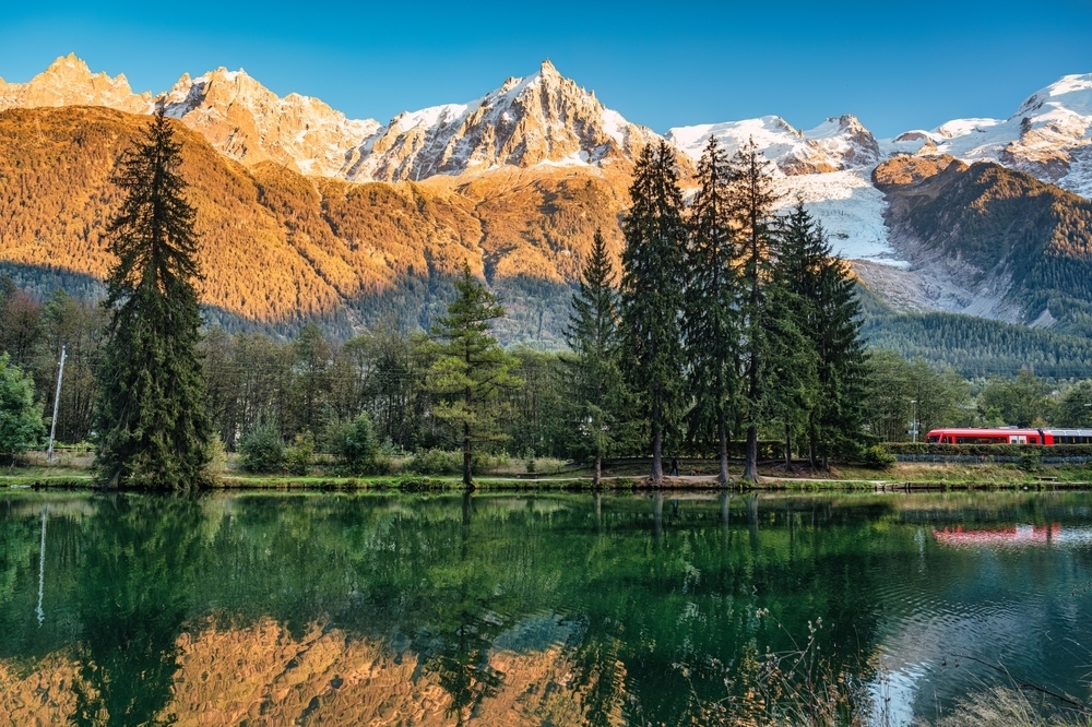 A brand-new winter night train will travel from Paris to the Alps this year