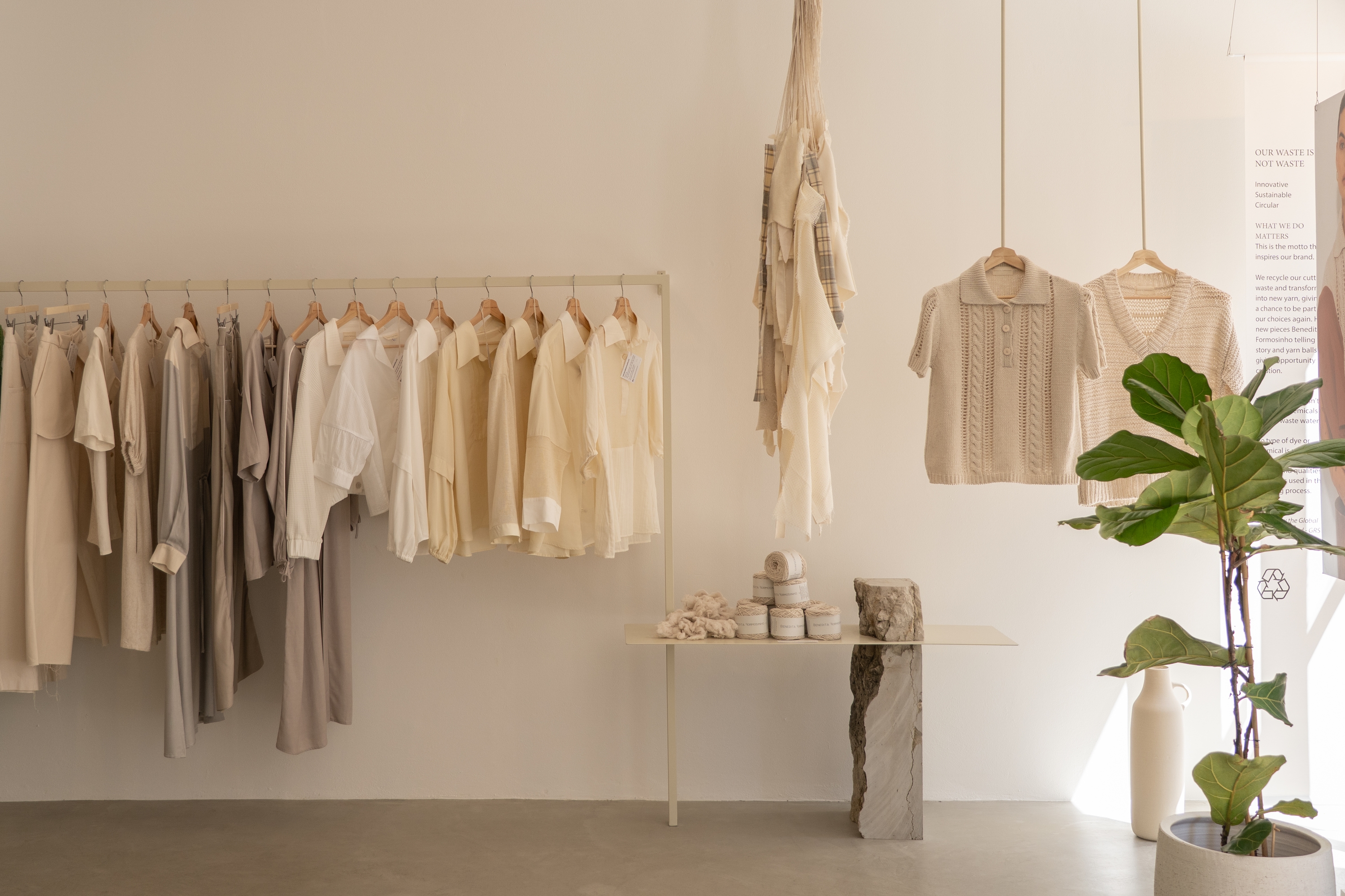 Benedita Formosinho arrives at Relógio, in Cascais, with a timeless collection