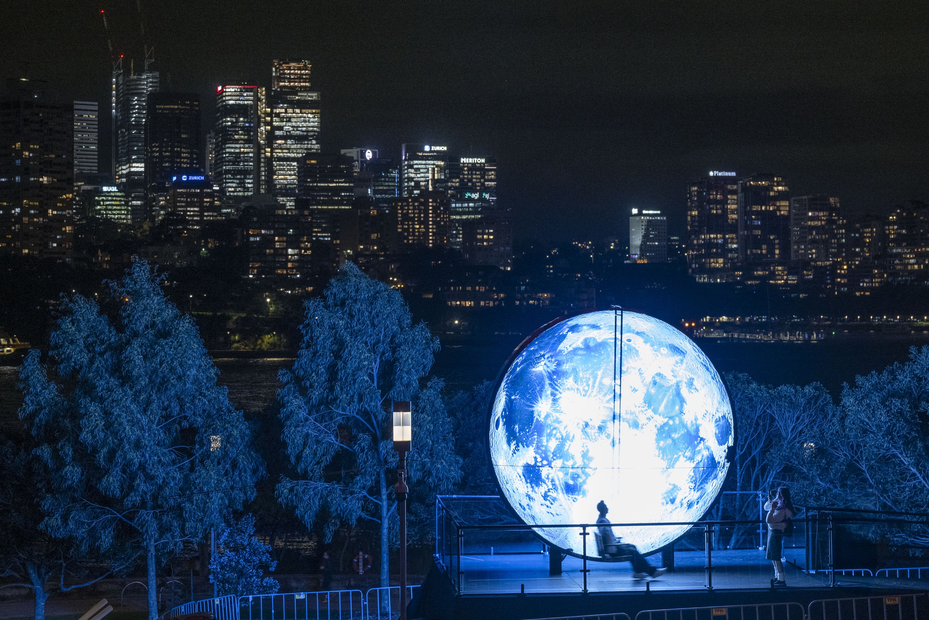 The 8 best things to see and do at Vivid Sydney 2025, according to locals