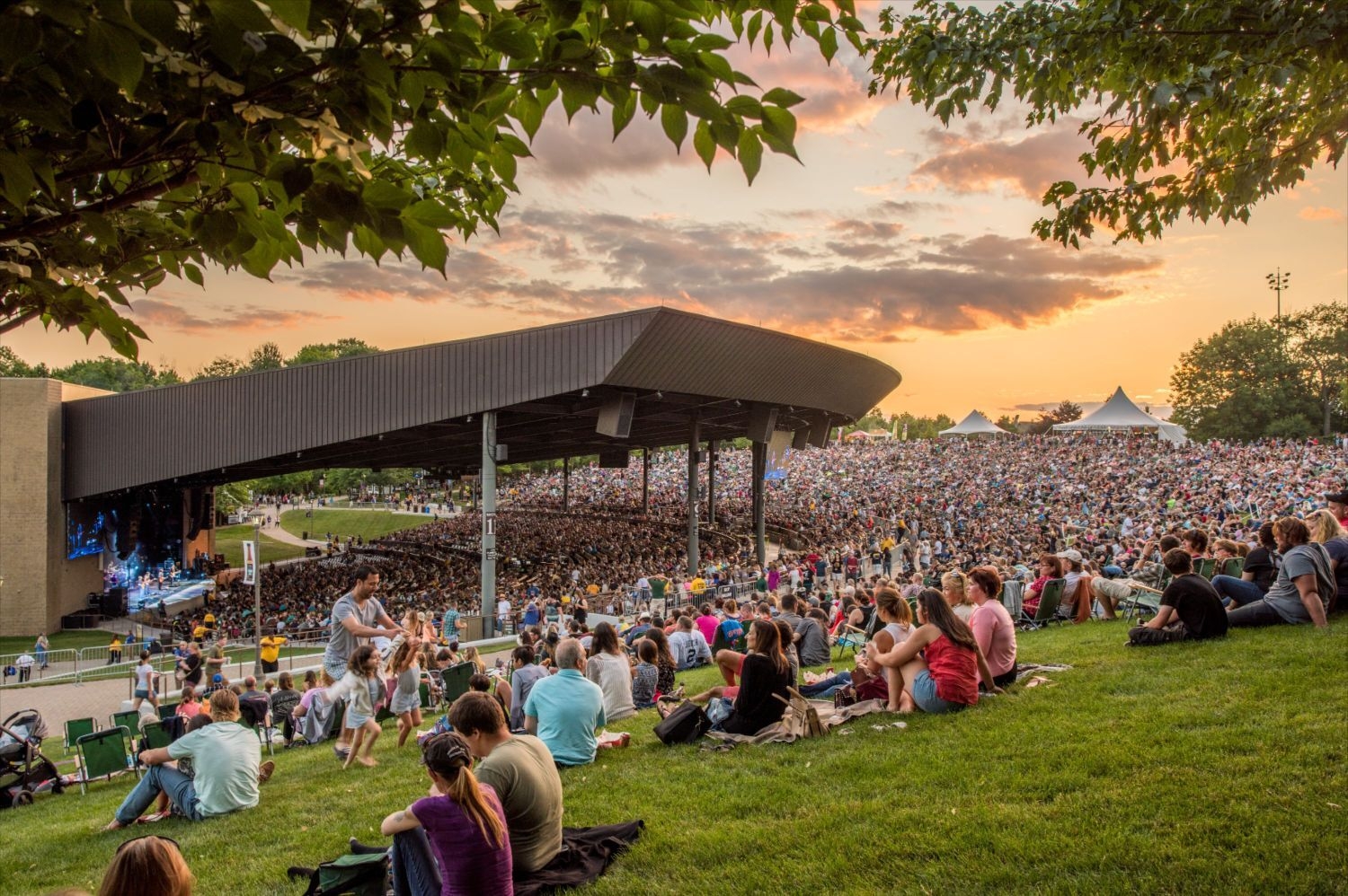 This New York amphitheater was just ranked the best outdoor music venue in the U.S.
