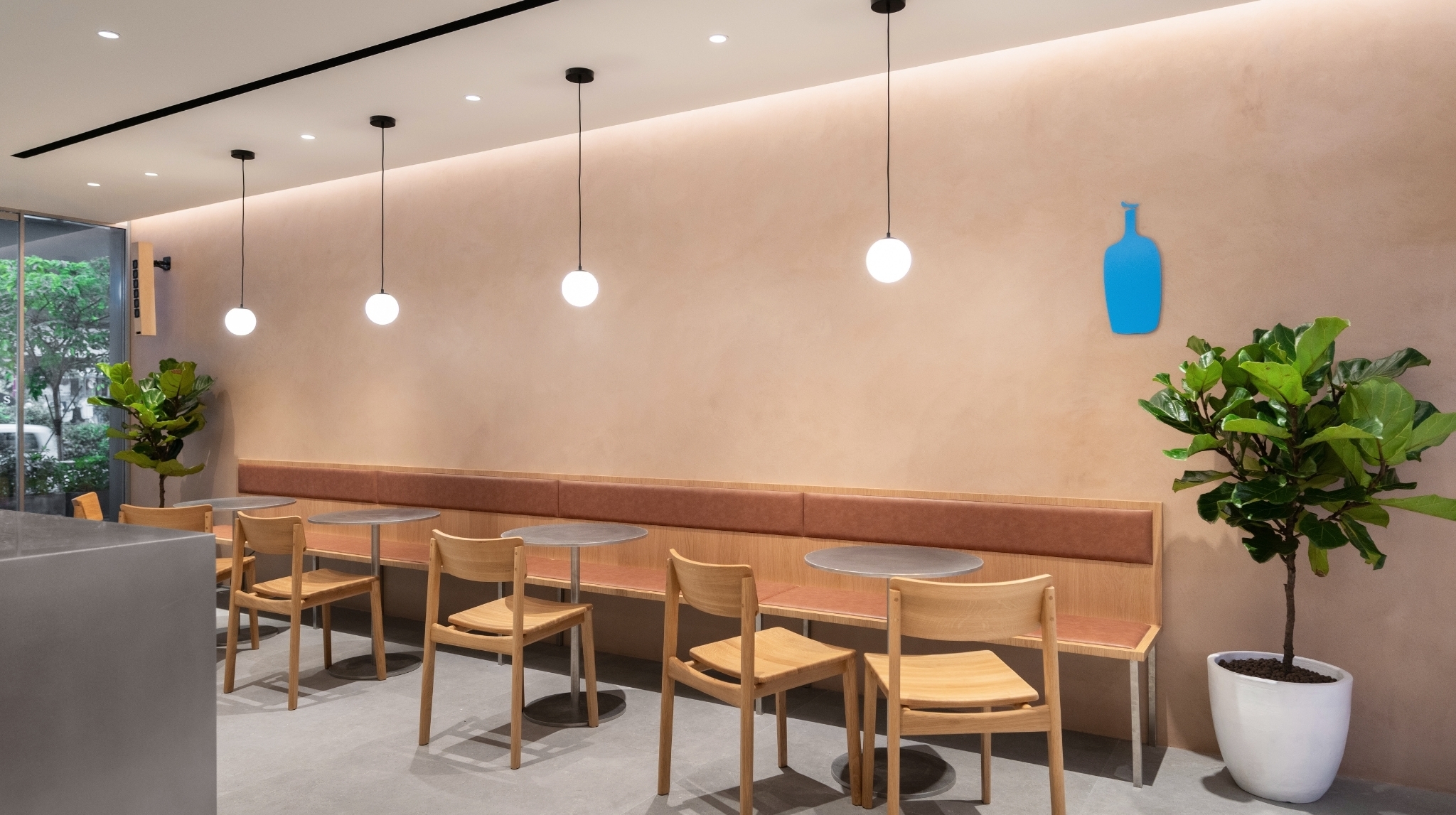 Blue Bottle Coffee now has a standalone café outlet in Singapore at Paragon