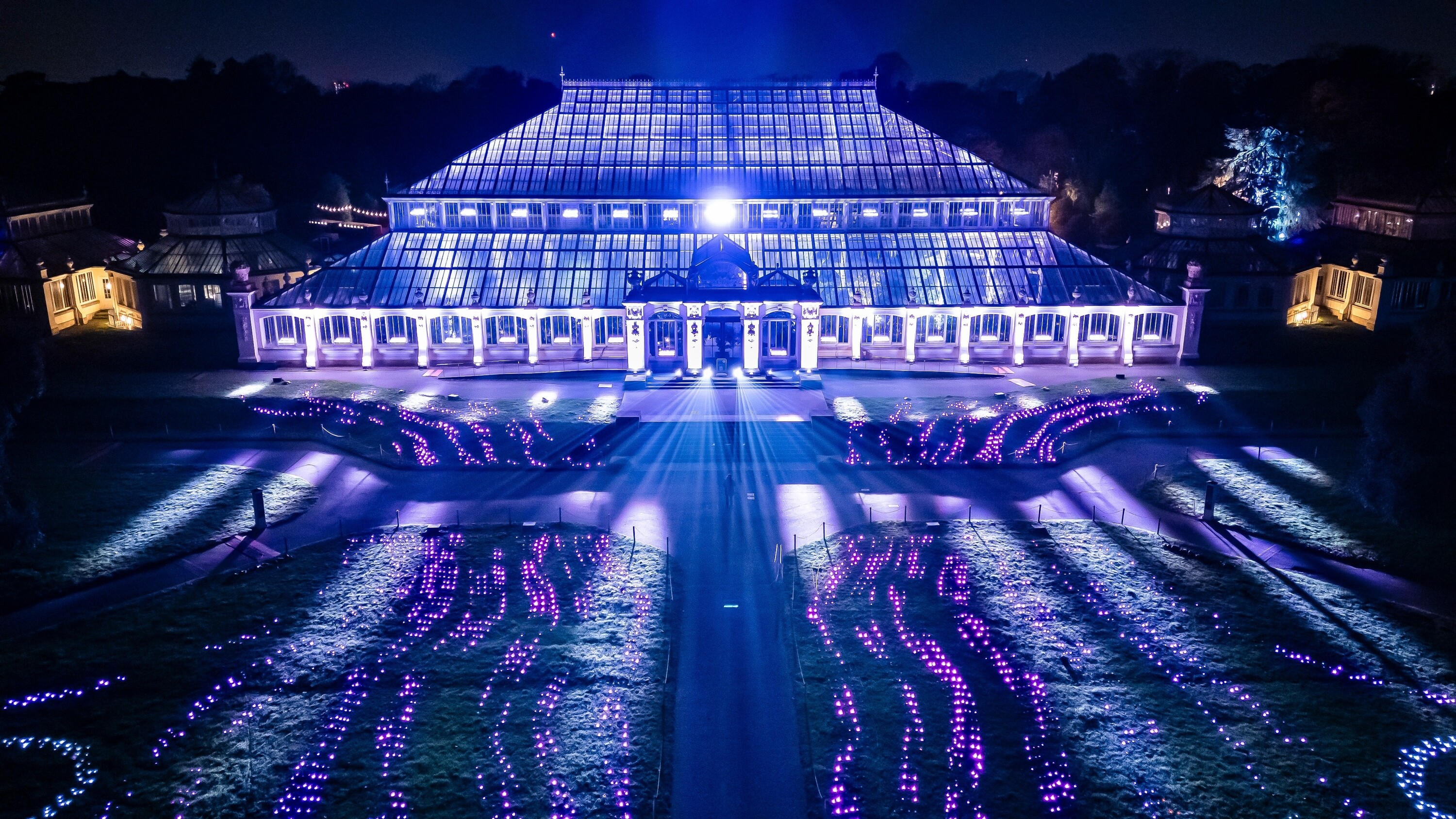 Kew Gardens' 2025 Christmas lights festival will see an iconic London landmark lit up for the first time
