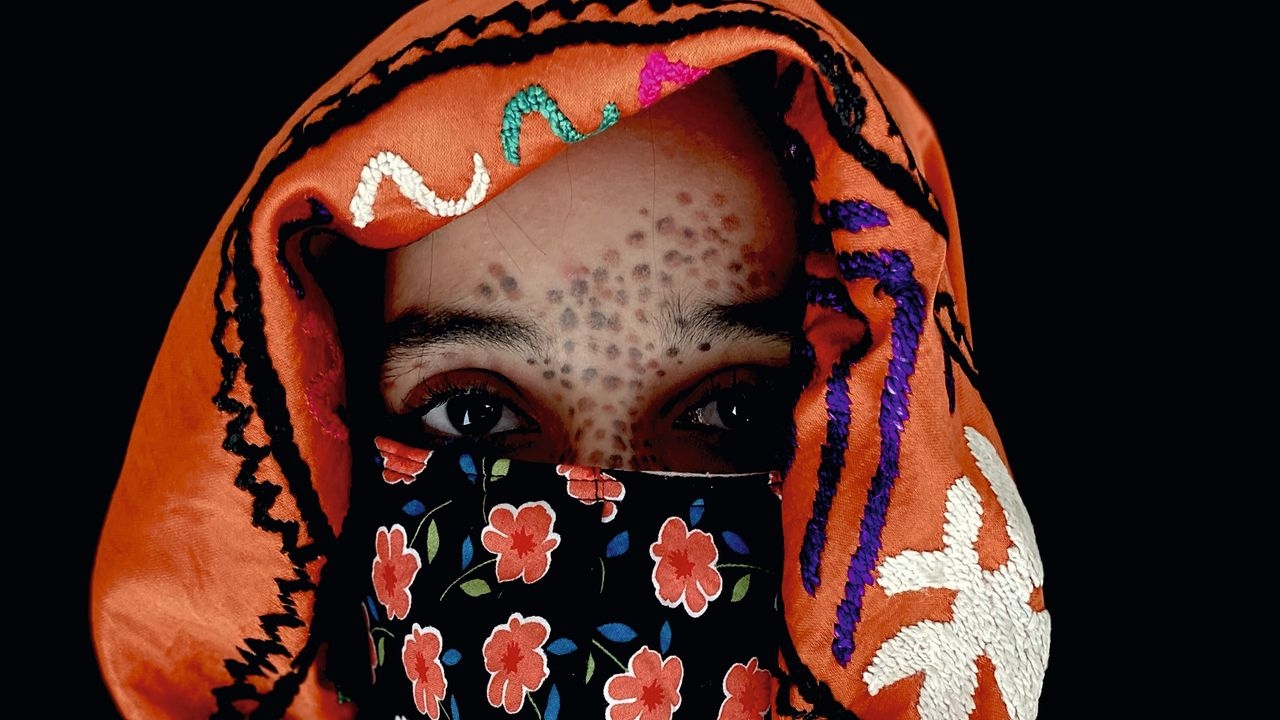 Archival Revival: Why Vintage Fashion is the New Luxury Status Symbol in the Middle East