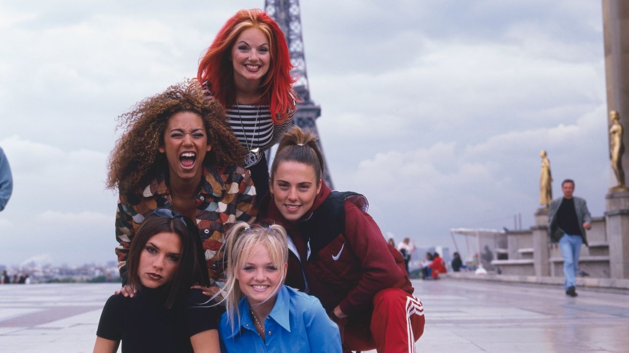 Here's How To Wear Chunky 90s Sneakers With Jeans and Dresses This Summer
