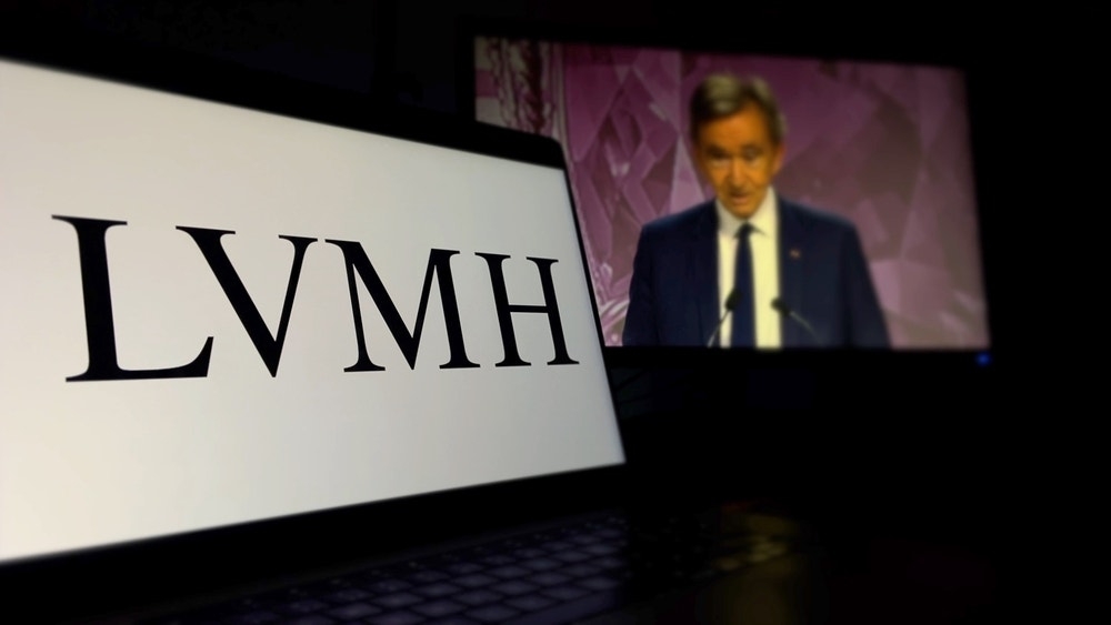 LVMH Awards AI Startup Omi For Disrupting Luxury Visuals With 3D Tech: 'Recognized For Their Entrepreneurial Spirit' Says Bernard Arnault