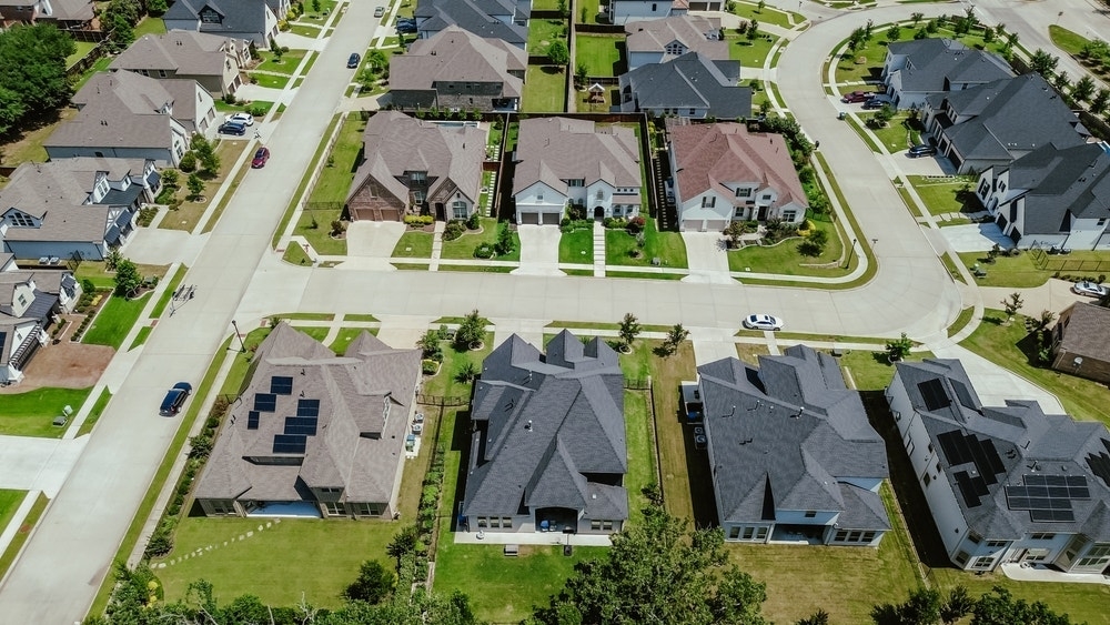 A New Community Of Homes Powered By Tesla Tech Is Selling Out Fast, Facing 'No Issues With Trump and Musk Backlash'