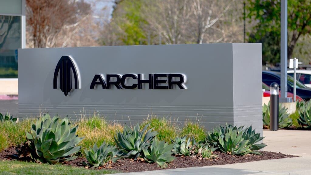 Archer Aviation's Defense Push, Piloted Flight To Boost Stock: Analysts