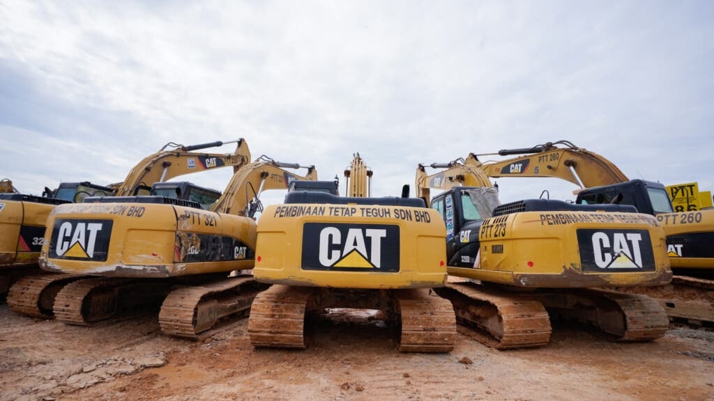 Rising Tariffs Undercut Caterpillar's Q2 Performance Even As Order Backlog Swells By $2.5 Billion
