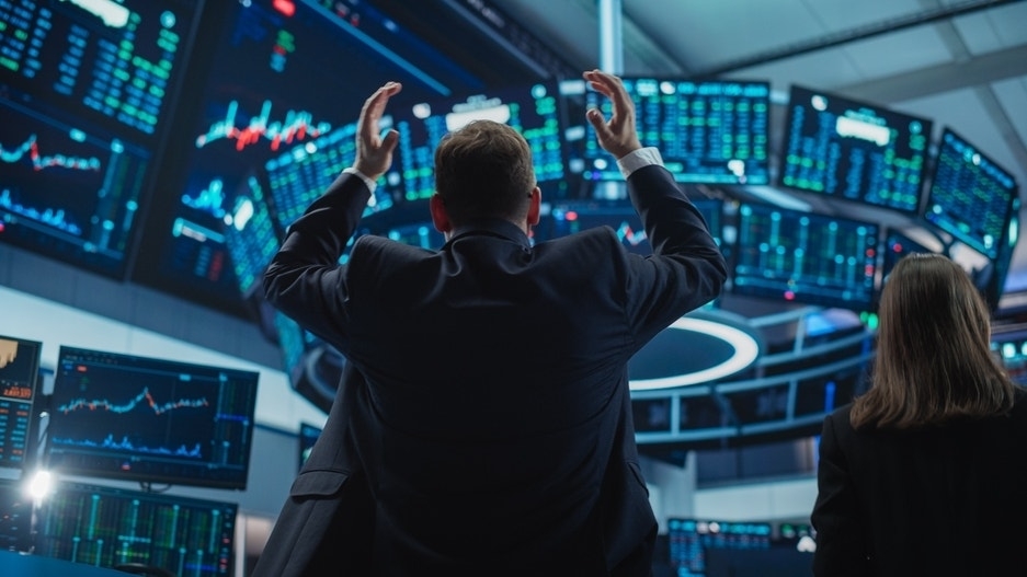 Data Shows Rich American Families Buying US Stocks To 'Highest Level In Years' Despite Volatility For 'Preserving Wealth Across Generations'