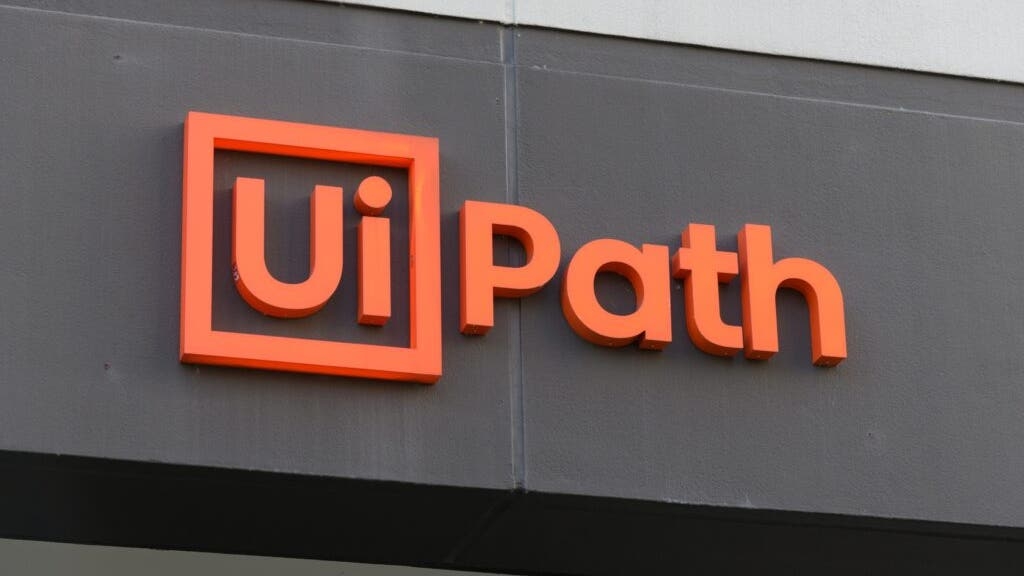 Analysts Applaud UiPath's AI Traction, But Net New ARR Slide Sparks Caution