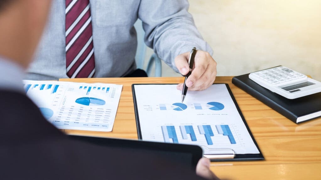 50-Year-Old Early Retiree Making $175,000 in Dividends Shares Portfolio - 'Now I Spend on Travel, Cars and Doing What I Want'