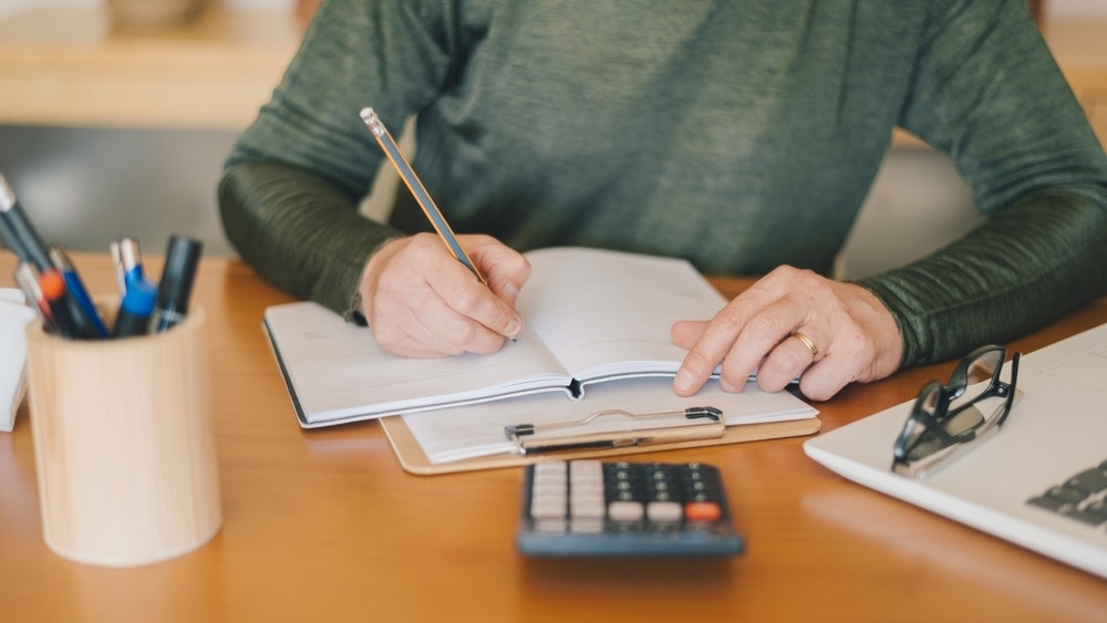 Ramit Sethi Reveals How To Have Better Finances Than 95% Of People In Three Months: 'You Don't Need A 6-Figure Salary'