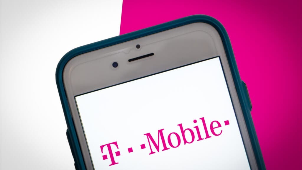 How To Earn $500 A Month From T-Mobile Stock Ahead Of Q1 Earnings
