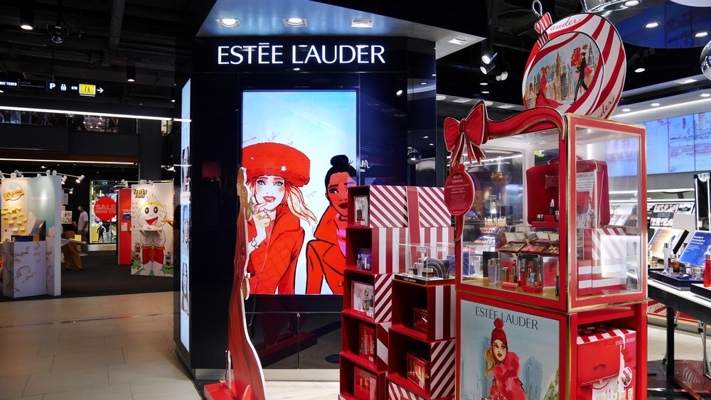Estée Lauder's Beauty Gains Can't Offset Global Headwinds, Says Analyst