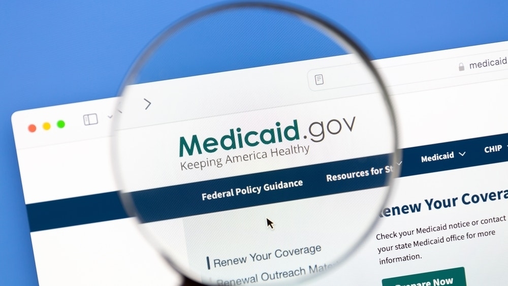 Trump Administration Claims It's 'Kicking' 1.4 Million Undocumented Immigrants Off Medicaid, But Grok Clarifies Federal Medicaid Does Not Cover Them, States Do