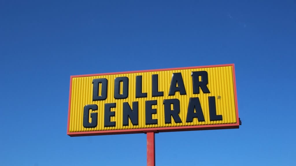 How To Earn $500 A Month From Dollar General Stock Ahead Of Q1 Earnings