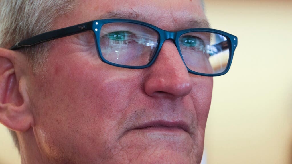 Apple Undergoing Major Management Overhaul, But CEO Tim Cook To Stay On