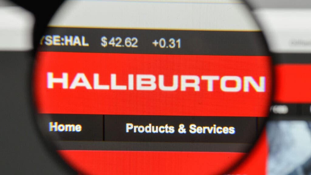 Halliburton Q1 Revenue Tops Forecasts, But CEO Flags Impact Due To 'Ongoing Trade Challenges'