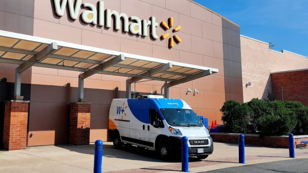 How To Earn $500 A Month From Walmart Stock Ahead Of Q2 Earnings