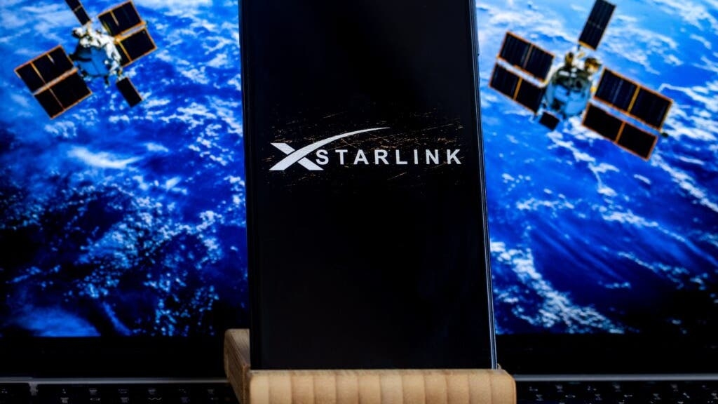 Elon Musk's Starlink Faces A New Alphabet Rival: This Google-Backed Startup Wants Federal Billions To Beam Internet Through Air