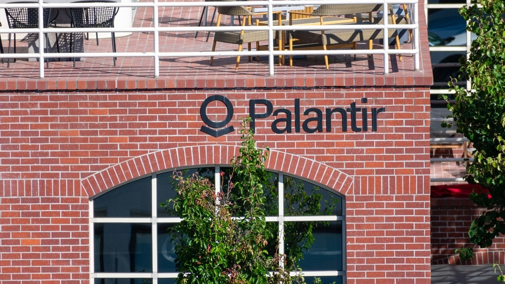 Knightscope Joins Palantir's FedStart Program To Expand Federal AI Security Solutions