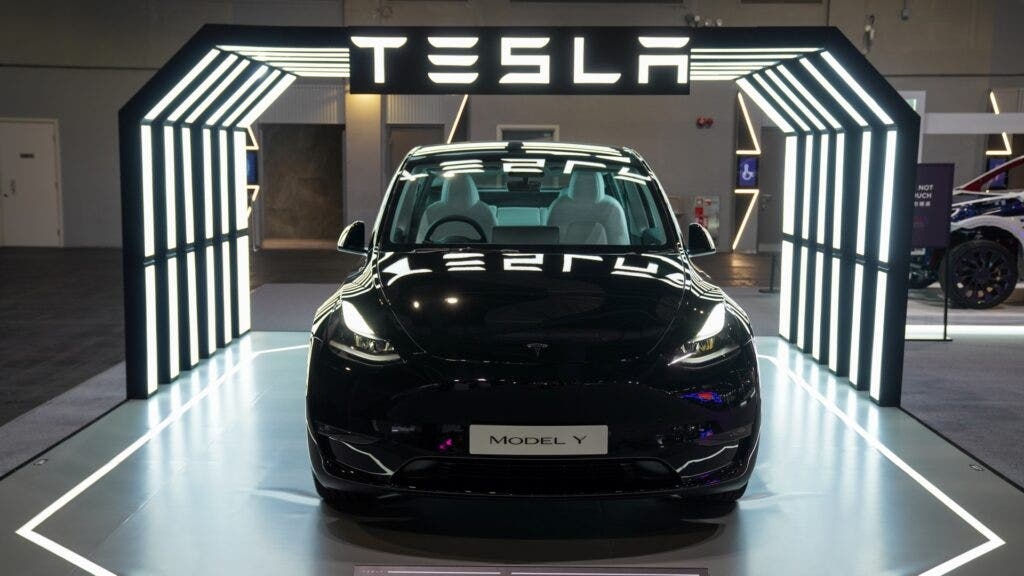 'Someone Please Come Buy A Tesla. Anyone...' Says Ross Gerber As He Mocks Tesla's Desperate Incentives