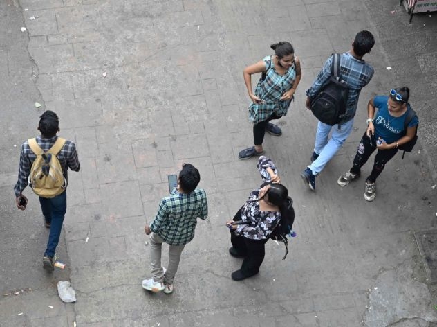 'Zero shadow day' makes photos look like AI