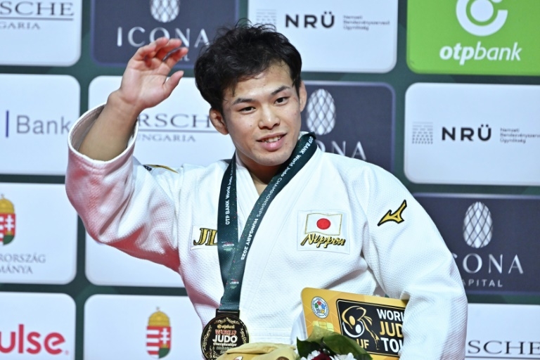 Nagayama and Scutto win gold at world judo champs