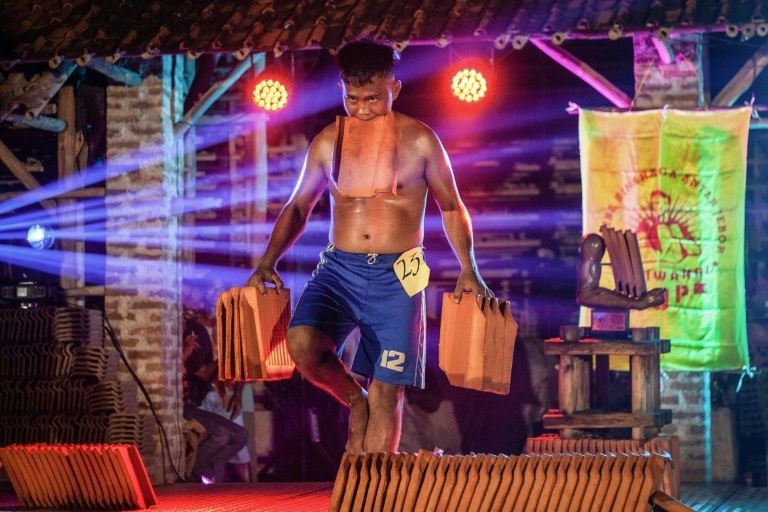 Indonesian roof tilers flex muscles to keep local industry alive