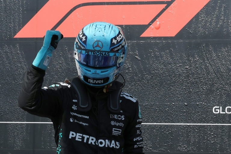 Russell delivers sensational lap to take pole at Canadian GP