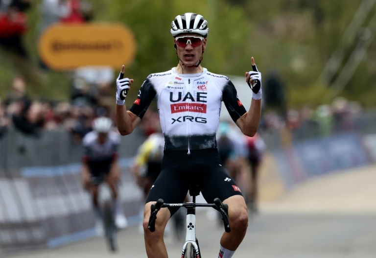 Ayuso wins on Giro mountain, Roglic takes overall lead