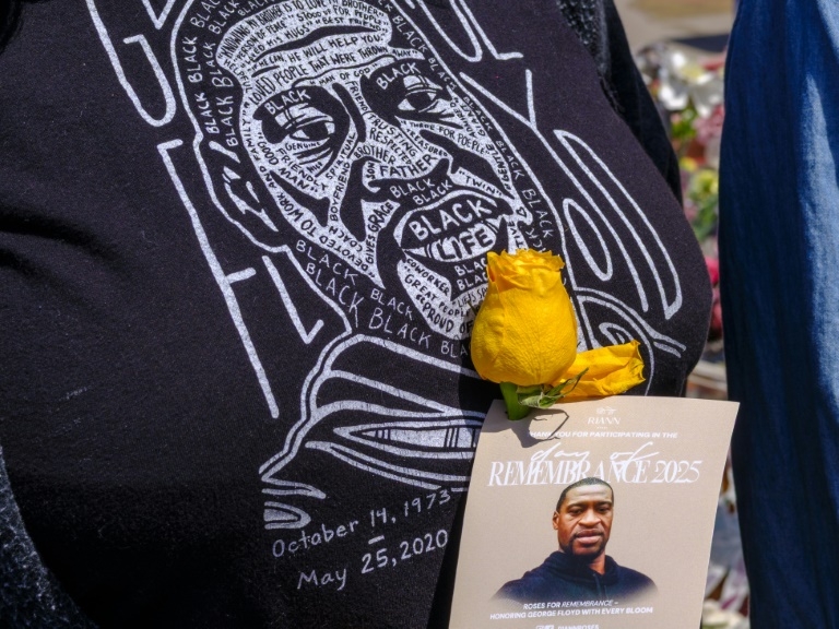 Informal therapy offers healing at George Floyd memorial