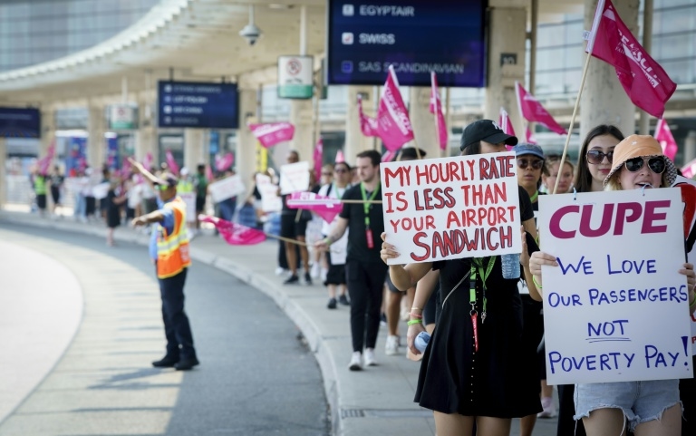 Air Canada to resume flights after govt directive ends strike