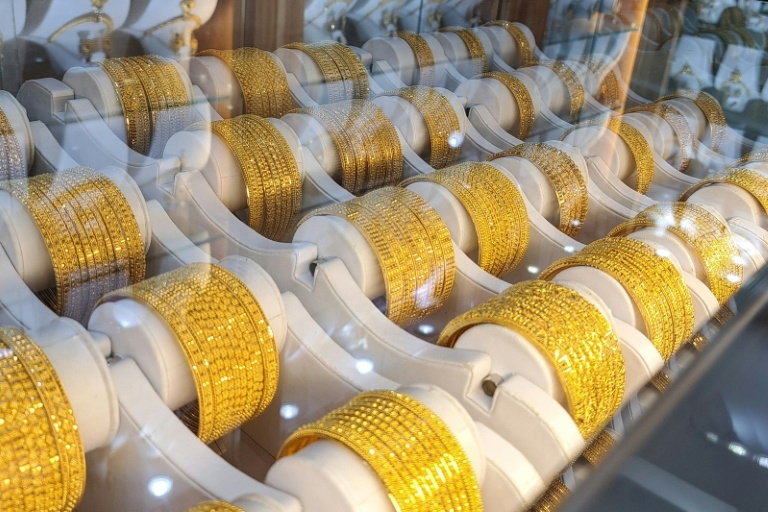 Record gold prices both boon and burden for London jewellers