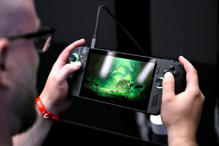 Microsoft re-joins handheld gaming fight against Nintendo's Switch