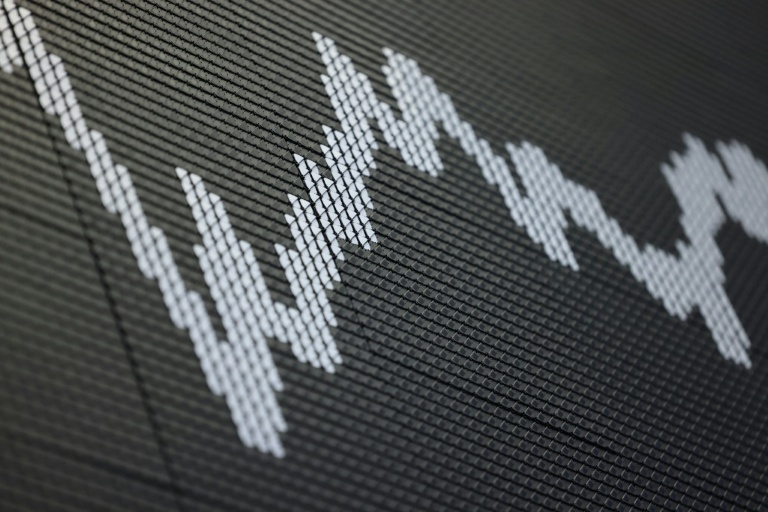 Asian markets turn lower as trade war rally fades